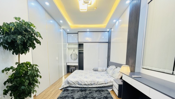 Bán Nhà VIP Hai Bà Trưng, 45M2,10 tỷ,nội thất siêu đẹp.tiện ích miễn chê.