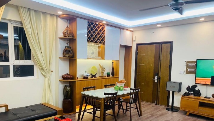 Chung cư Hoàng Quốc Việt - Cầu Giấy 101m2, full nội thất, căn góc, chỉ với 6,8 tỷ.