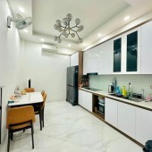 NHÀ ĐẸP ĐƯỜNG TO NGUYỄN VĂN LINH , LONG BIÊN. 42 m2, 4 tầng - giá bán 4,45 tỷ.