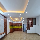 6.9 TỶ- NHÀ HOÀNG NGỌC PHÁCH SÁNG BỪNG CẢ CON PHỐ - NGÕ RỘNG MÊNH MÔNG - THOÁNG SÁNG CHÓI LÓA - NỘI THẤT XỊN XÒ - Ở NGAY