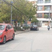 Bán nhà Cầu Giấy, Phân lô, ô tô đỗ cửa vào nhà, 42m mt 4.2m 10 tỷ5