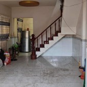 Bán nhà mặt tiền đường nhựa 10m Ngã Ba Bàu xã trung chánh huyện hóc môn .
DT: 48m2 giá  3t3 tỷ