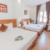 Cho thuê khách sạn 3 sao mặt tiền đường nhựa Phường 6 Đà Lạt 40 phòng