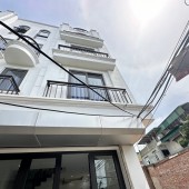 NHÀ PHÚC LỢI 42M2, 4 TẦNG, LÔ GÓC , NGÕ NÔNG, GẦN ĐƯỜNG Ô TÔ, NỞ HẬU