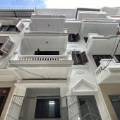 PHÂN LÔ Ô TÔ TRÁNH CẦU GIẤY - MẶT TIỀN KHỦNG 6,2M - Ô CHỜ THANG MÁY - VỈA HÈ RỘNG - GẦN PHỐ - KINH DOANH - PHÂN KHÚC HIẾM BAY NHANH - BÁN ĐẤT TẶNG NHÀ