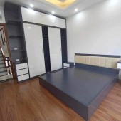 SIÊU PHẨM 3 THOÁNG PHÚC LỢI 35m,dt sdung thực tế rộng,mt 4m,nhỉnh 3 tỷ,ôtô đỗ cổng