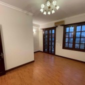 Nguyên căn xây mới, chính chủ cho thuê nhà, Kinh doanh, VP 97m2- 4.5T, 24 Tr. Khu Trương Định
