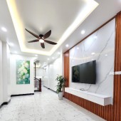 THANH TRÌ - NHÀ ĐẸP -Ô TÔ ĐỖ GẦN - FULL MỚI - 44M2 5TẦNG - NHỈNH 3 TỶ - NỞ HẬU