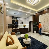 Bán Nhà VIP Hai Bà Trưng, 45M2,10 tỷ,nội thất siêu đẹp.tiện ích miễn chê.