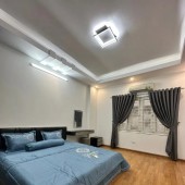 BÁN GẤP NHÀ TRẦN DUY HƯNG, CẦU GIẤY, 140M2, MT 7M, 32 TỶ, DÒNG TIỀN 95TR/THÁNG, Ô TÔ VÀO NHÀ, LH 0385115799