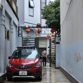 NHÀ ĐẸP 40m - GẦN CHỢ NGỌC THỤY - OTO ĐỖ CỬA - TẶNG FULL ĐỒ NỘI THẤT ĐẸP - HƠN 5 TỶ