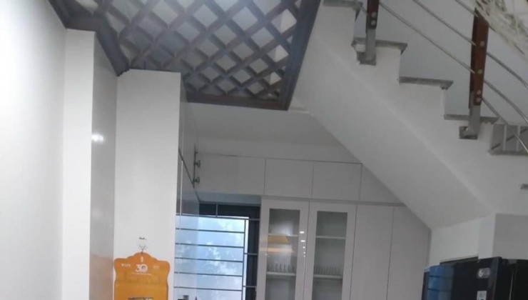 BÁN NHÀ PHỐ NGỌC HÀ 5T, 30M2, GẦN Ô TÔ, NGÕ THÔNG, Ở NGAY, CHỈ 6 TỶ