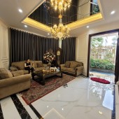 Bán Gấp Nhà Mặt Phố Trần Đại Nghĩa 26m, 5T, Giá Chỉ 7.2 Tỷ.