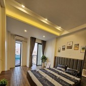 Cần Bán Nhà Phố TRƯƠNG ĐỊNH, 36m2, giá 4.8 tỷ,10m Ra Phố.