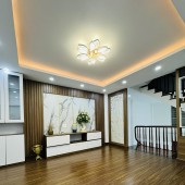 Bán Nhà Bùi Xương Trạch Thanh Xuân 3 Thoáng Gần Ô TÔ 38m 5 Tầng MT 4m giá chỉ 6.45 Tỉ.