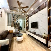 Tam Trinh 36m x 5 Tầng , 5.8 tỷ Hoàng Mai Hà Nội ,Ôtô đỗ cửa,knh doanh nhỏ