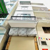 Bán Nhà Trung Tâm Quận Thanh Xuân, 4 Tầng Ở Ngay, Mặt Tiền 3.5m, Ngõ Rộng Ô Tô, Nhỉnh 5 Tỷ.