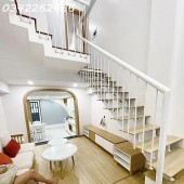 Bán Nhà Phố Quan Nhân, 5 Tầng Mới, Ô Tô, Diện Tích 40m2, Gía Rẻ Không Căn Thứ 2, Nhỉnh 6 Tỷ.