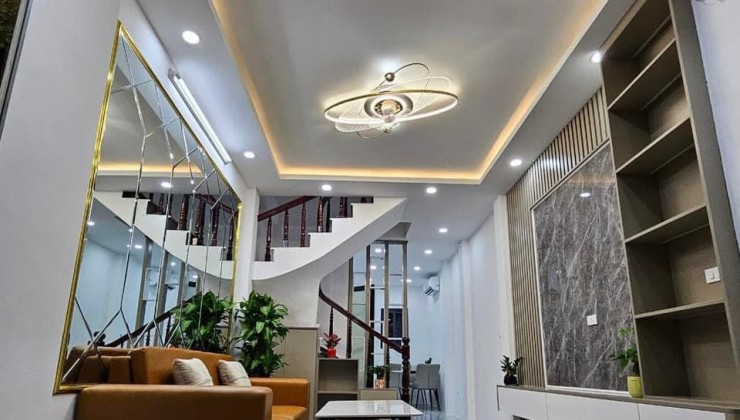 BÁN NHÀ NGÕ THOÁNG HOÀNG HOA THÁM, BA ĐÌNH, 35M2 X 5 TẦNG, GẦN TRƯỜNG HỌC, BỆNH VIỆN