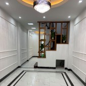 Bán GẤP Nhà 5 tầng mới Koong phố Việt Hưng, gần ô tô, DT 34m, MT 3.4m, nhỉnh 4 tỷ