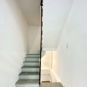 thịnh-  Ban Nhà ( Hoàng Hoa Thám ) 2 tầng ,2PN ,2WC  - cách mặt tiền chỉ 50m. 3.25 tỷ