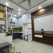 NHÀ MỚI PHỐ MINH KHAI, 24m2, 5 tầng, 4,25 tỷ, 3 phòng ngủ, gần ô tô, full nội thất