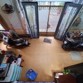 Ngang 9 Dài 4m- 1 Trệt - 2 Lầu - Áp Mái - BTCT – Phòng Khách – Phòng Bếp - 6 Phòng Ngủ