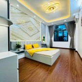 SIÊU PHẨM THANH XUÂN - KINH DOANH SẦM UẤT - Ô TÔ ĐỖ CỬA NGÀY ĐÊM