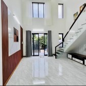 Mặt tiền có 102 Ngang 4.5 x 20 Nờ Hậu 5m Sổ riêng chuyển nhượng trong ngày