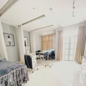 Bên mình còn dư mặt bằng lầu 2, có 2 phòng diện tích sử dụng 80m2, có tolet cần cho thuê