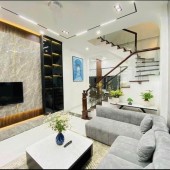 Bán Gấp Trung Kính 42m2 - 6.96 tỷ - Chỉ Một Căn Duy Nhất - Ngõ Nông Rộng Thông Thoáng - 30m Ra Ô Tô