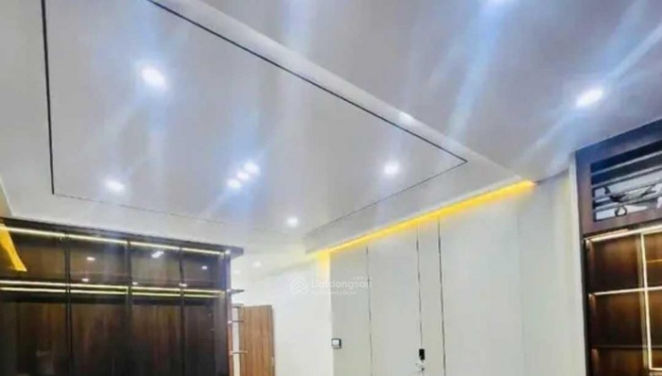 Giảm tiếp 2tỷ. Chủ gấp bán Nhà 90m2, 5tầng, 6PN. Khu HimLam Linh Chiểu, 7 tỷ