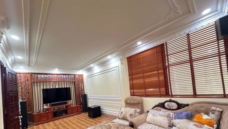 bán nhà mặt phố Cổ Linh, 84m x 7 tầng, thang máy, vỉa hè 7m, kinh doanh đa ngành