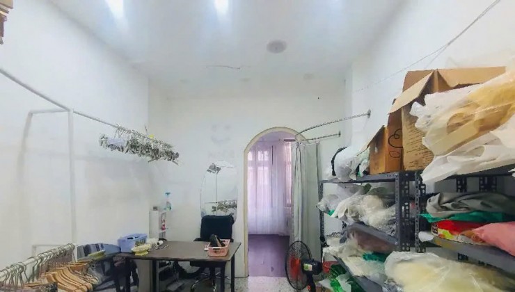 BÁN NHÀ MẶT PHỐ ĐẶNG VĂN NGỮ, ĐỐNG ĐA. 31M2 5 TẦNG, KINH DOANH VÔ CÙNG SẦM UẤT, GIÁ TRONG NGÕ. 12,3 TỶ