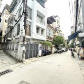 Bán Nhà Mặt Phố Hoa Bằng, Cầu Giấy, Diện Tích 60m2, 4 Tầng, Gía Đầu Tư Cực Ngon, Nhỉnh 9 Tỷ.