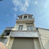 NHÀ 3 TẦNG (10X14M) HẺM XE HƠI ĐỖ CỬA - SÁT MẶT TIỀN LÊ VĂN KHƯƠNG, Q12