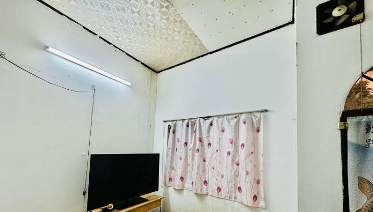 Bán nhà MT KD Trần Hữu Trang, P11, Phú Nhuận, 70m2, 2 tầng, ngang 7m