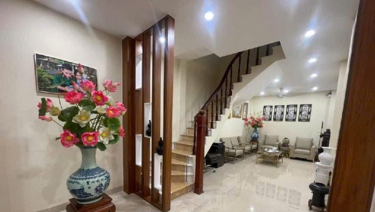 Nhà trung tâm Ba Đình 56m2 x 5 tầng, ngõ to, thông thoáng, kinh doanh dòng tiền.