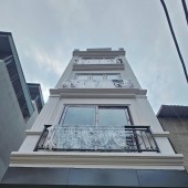 Bán nhà 5 tầng yên nghĩa cách đường lớn 1phút ô tô đỗ cửa siêu hot.