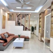Căn góc Ngọc Thuỵ, Long Biên 40m2*mt 3.8m nhà đẹp ở ngay giá chỉ 6.2 tỷ