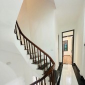 Nhà Bạch Đằng , P.24, 100m2 sd, 8PN,HXH, DT 35 tr / tháng
