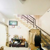 BÁN NHÀ GẤP XE TẢI THÔNG CHỈ 1TỶ89, NHÀ 2 TẦNG SHR, 44M2 NGANG HƠN 7.3M, NGAY CHỢ HÓC MÔN. HIẾM CÓ KHÓ TÌM.