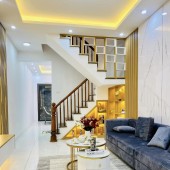 Bán Nhà Ngõ Gốc Đề, Hai Bà Trưng, DT45m2, MT 4m, Full Nội Thất, 2 Thoáng,Gần ÔTô,Nhỉnh 7 Tỷ
