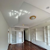 Nhà Vip Tây Hồ - Đặng Thai Mai 30m2 x 6 tầng - 10m ra oto - nhà dân xây kiên cố chắc chắn.