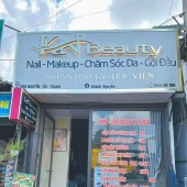 Sang tiệm Nail tại 206 Nguyễn Tất Thành ,Thuỷ Phương, Huế.