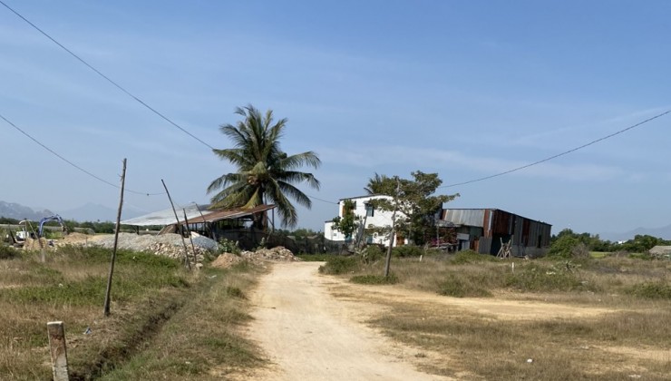 bán đất khu tái định cư ba tàu. gần thành phố phan rang-tháp chàm.ninh thuận