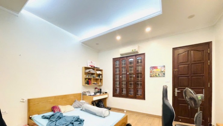 Phân Lô Lý Nam Đế 65M2 5 Tầng MT 5M 19.5 Tỷ NGÕ THÔNG Ô TÔ QUA NHÀ