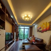 ĐỘI CẤN - 37M x 5T - MT 3.7M - Ô TÔ ĐỖ 24/24 - 2 THOÁNG TRƯỚC SAU - NHÀ ĐẸP DÂN XÂY