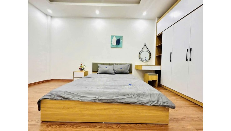 Bán nhà 5 tầng, 36m², Ngọc Thụy, Long Biên, 4.9 tỷ, sổ đỏ