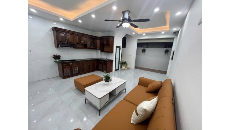 Bán nhà Hoàng Mai Hà Nội, DT 34/40 m2 (4 tầng), chỉ 3,65 tỷ. Lh: 0977756689